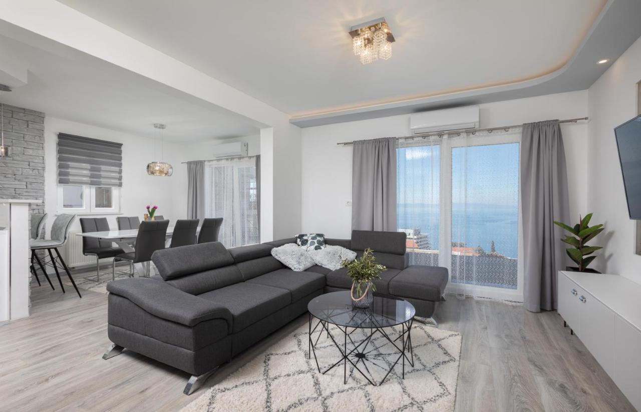 Luxury Holiday Home Dioniz 포드고라 외부 사진
