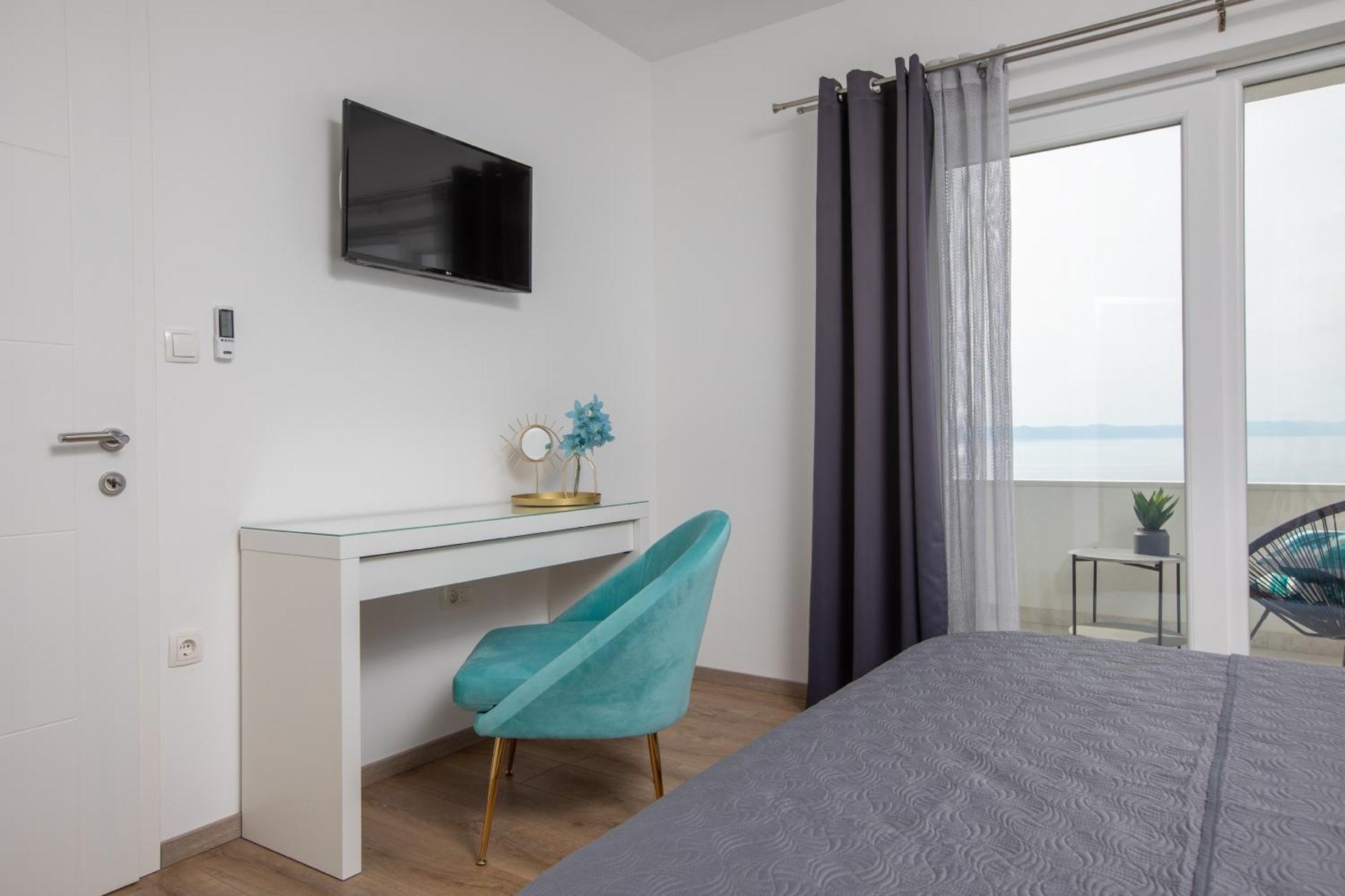 Luxury Holiday Home Dioniz 포드고라 객실 사진